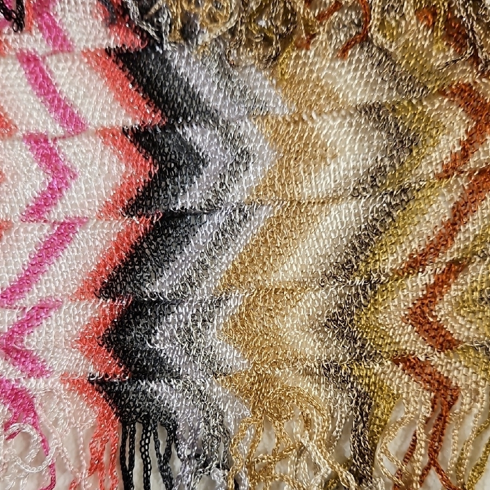 Missoni Vibrant Wrap - Picture 6 of 10